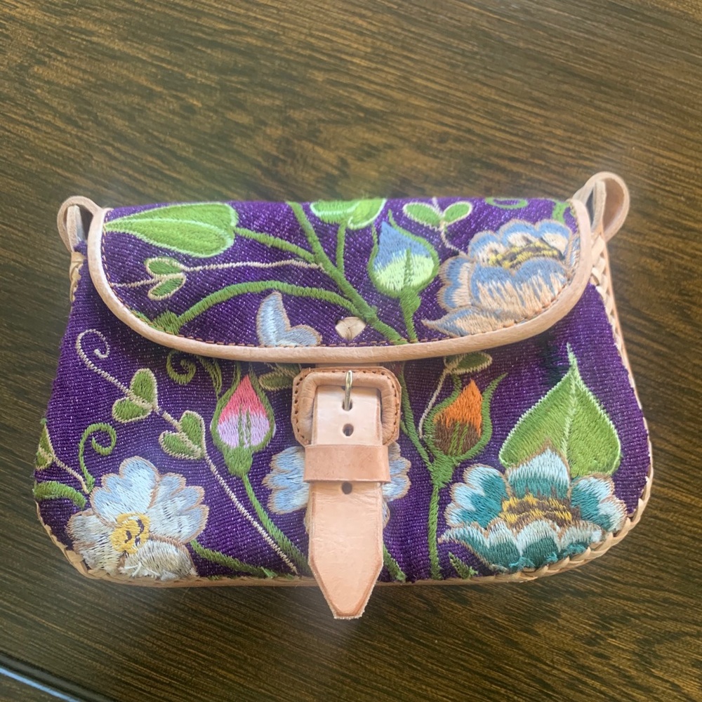 Mexican embroidered leather bag